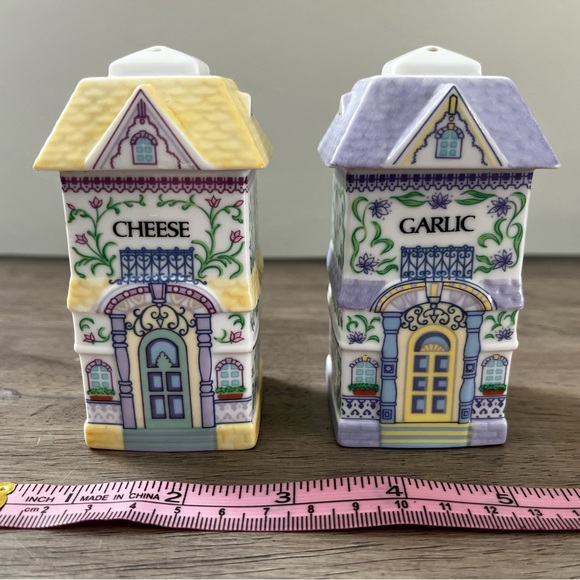 Vintage Lenox Spice Village Cheese and Garlic Shakers 1993 - Picture 4 of 9